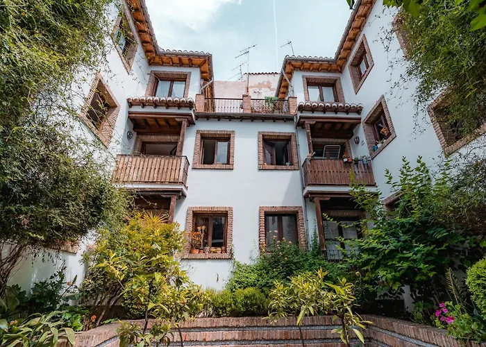 Turistico En El Albaicin Qh Caldereria Vieja 그라나다